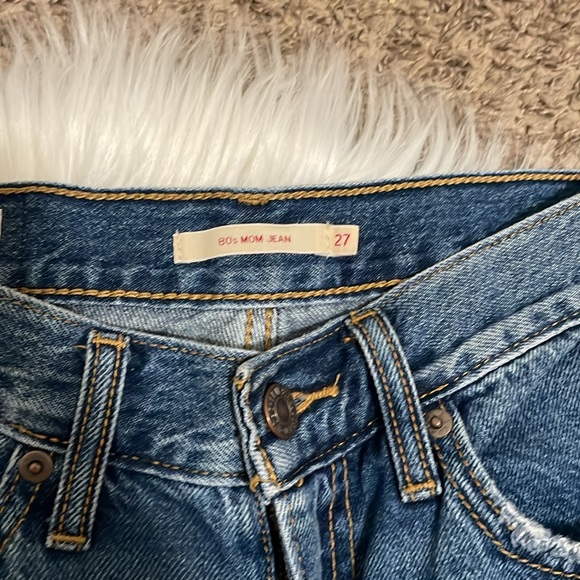 Levi’s 80’s Mom Jean - Picture 3 of 7